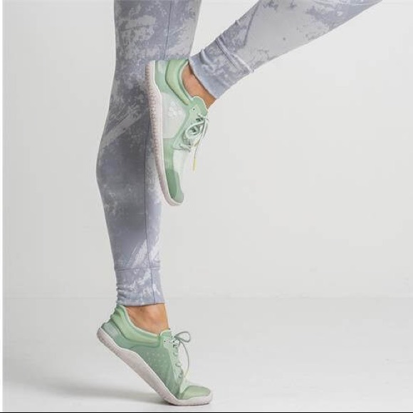 barefoot crossfit shoes